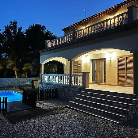 Con Piscina Les Tres Cales
