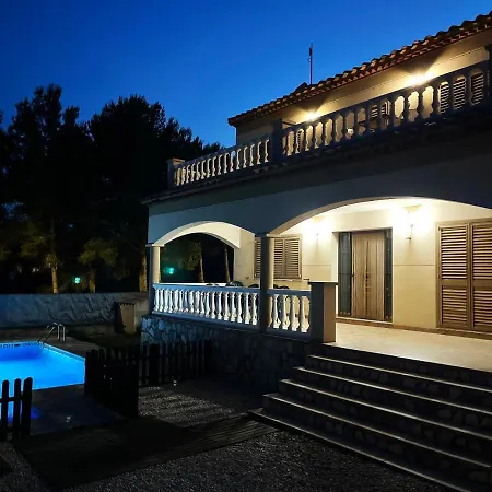 Con Piscina Les Tres Cales